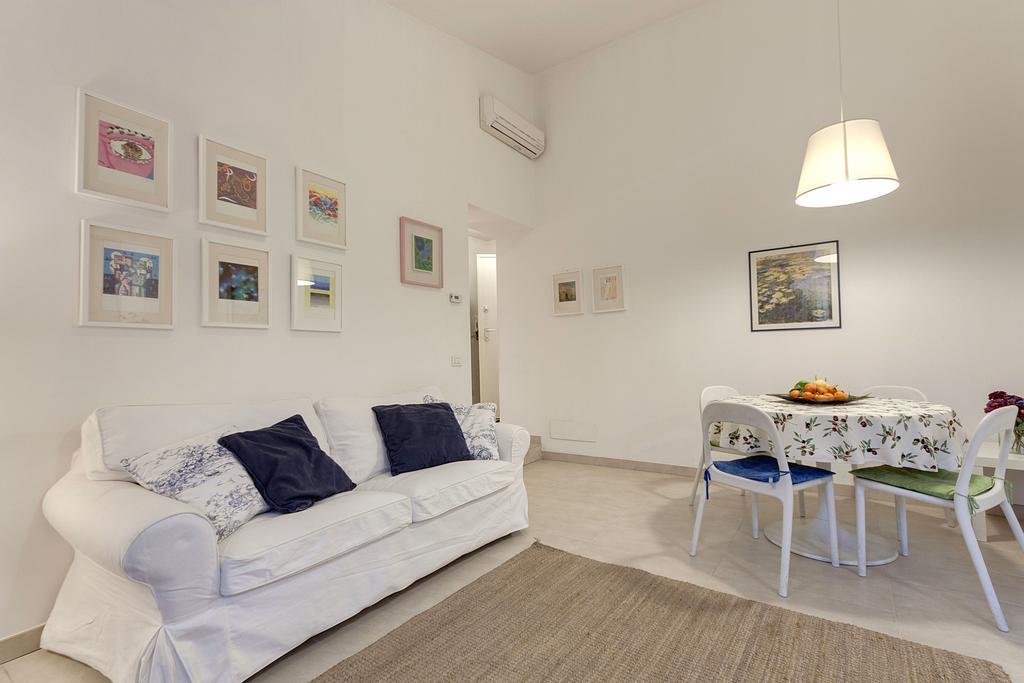 Anticafirenze Apartment Bagian luar foto